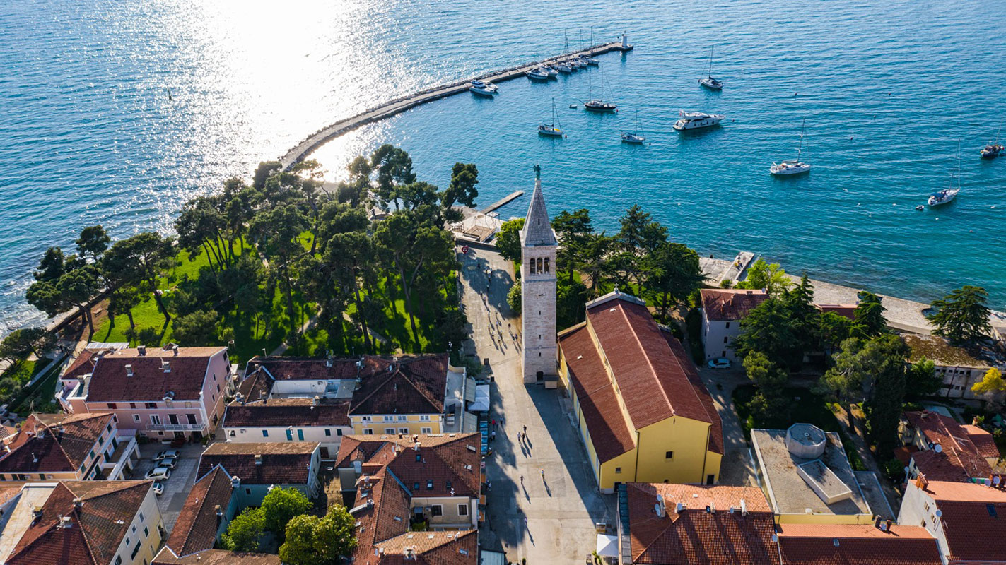 Šaren, malen, čist, uredan, zanimljiv i opuštajući grad