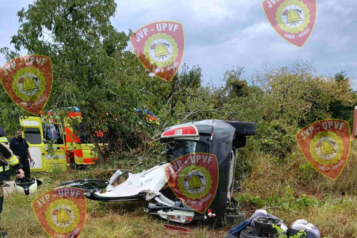 Kod Momjana auto sletio s ceste, vatrogasci morali rezati vozilo